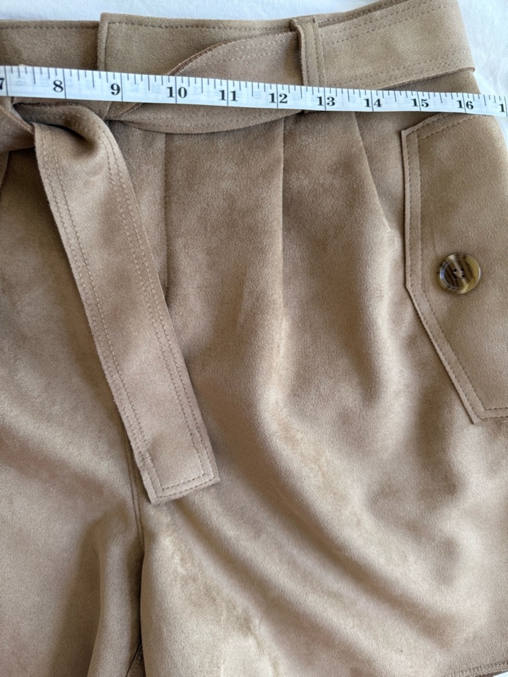 Banana Republic Faux Suede Tie Waist Shorts Tan High Rise Belted Size 6 - Picture 5 of 7